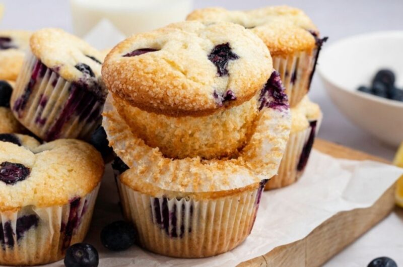 Starbucks Blueberry Muffins (Copycat Recipe)