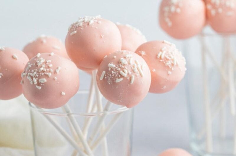 Starbucks Cake Pops (Easy Recipe)